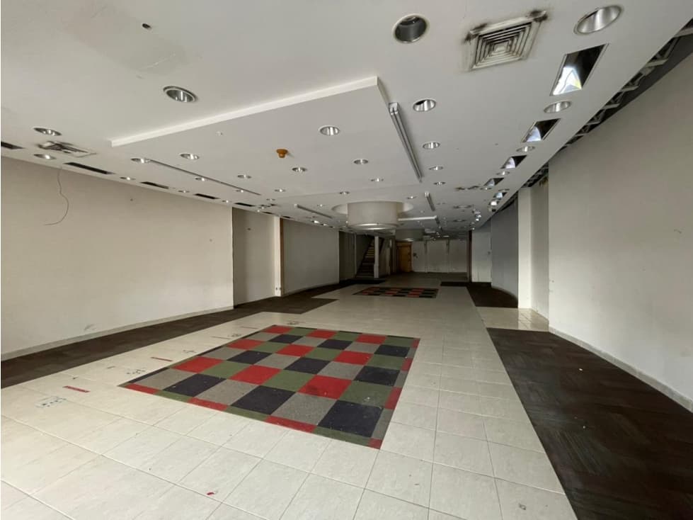 LOCAL COMERCIAL / LOS PUEBLOS / JUAN DIAZ / 570M / 2 NIVELES — foto 2