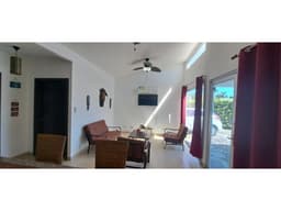 SE VENDE CASA EN IBIZA BEACH RESIDENCES REMODELADA 3 HABITACION