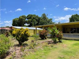 SE VENDE CASA EN CHORRERA LLANO LARGO 600 M2 CON AMPLIA TERRAZA
