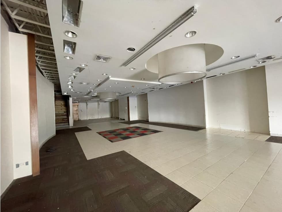 LOCAL COMERCIAL / LOS PUEBLOS / JUAN DIAZ / 570M / 2 NIVELES — foto 3