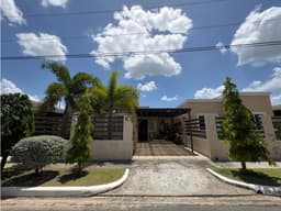 SE VENDE CASA EN CORONADO PH PARAISO VILLAGE CON PISCINA PRIVADA