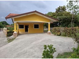 SE ALQUILA CASA EN PENONOME 750 M2 CON PATIO AMOBLADA