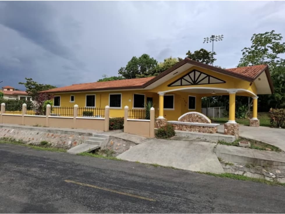SE ALQUILA CASA EN PENONOME 750 M2 CON PATIO AMOBLADA — foto 2