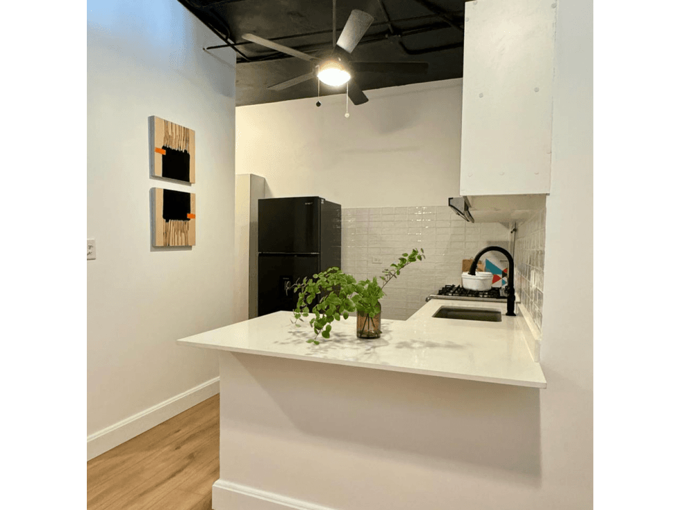 SE VENDE CASCO VIEJO CASCO ANTIGUO PLAZA CENTRAL 63M AMOBLADO — foto 4