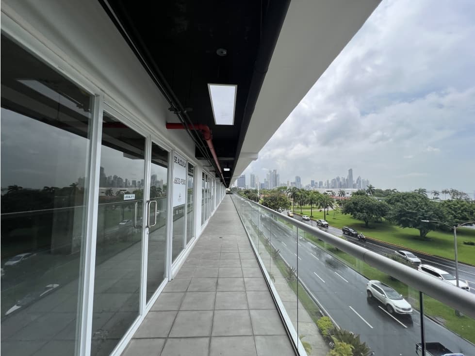 LOCAL COMERCIAL / THE SANDS / AV. BALBOA / 180 M2 / VACIO — foto 5