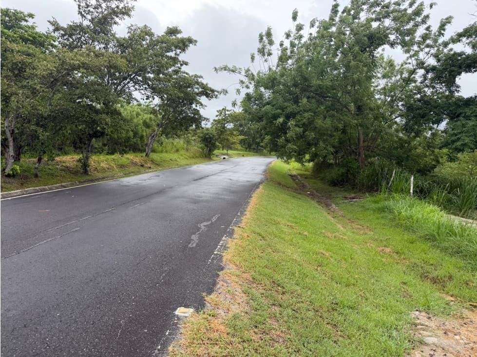SE VENDE TERRENO DE PLAYA DE 1000M2 EN COSTA ESMERALDA — foto 2