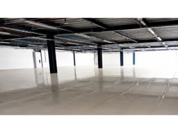 SE ALQUILA LOCAL COMERCIAL JUAN DIAZ 478M SIN DIVISIONES OFICINA