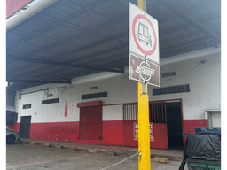 LOCAL / PEDREGAL / 265M / PARKING / AMPLIO ESPACIO / ESQUINA