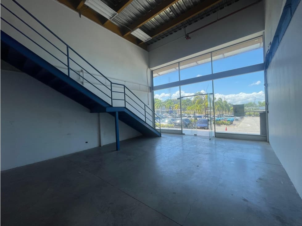 LOCAL / PLAZA ONDGO / LA CHORRERA / 110M / MEZZANINE / VACIO — foto 3
