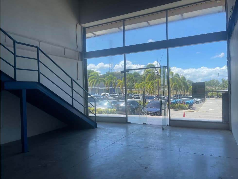 LOCAL / PLAZA ONDGO / LA CHORRERA / 110M / MEZZANINE / VACIO — foto 6