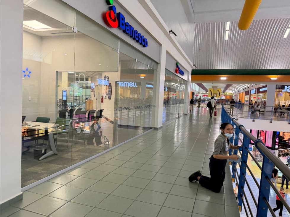 ALBROOK MALL / LOCAL COMERCIAL / 430M / PISO 2 / CERCA BANCOS — foto 4