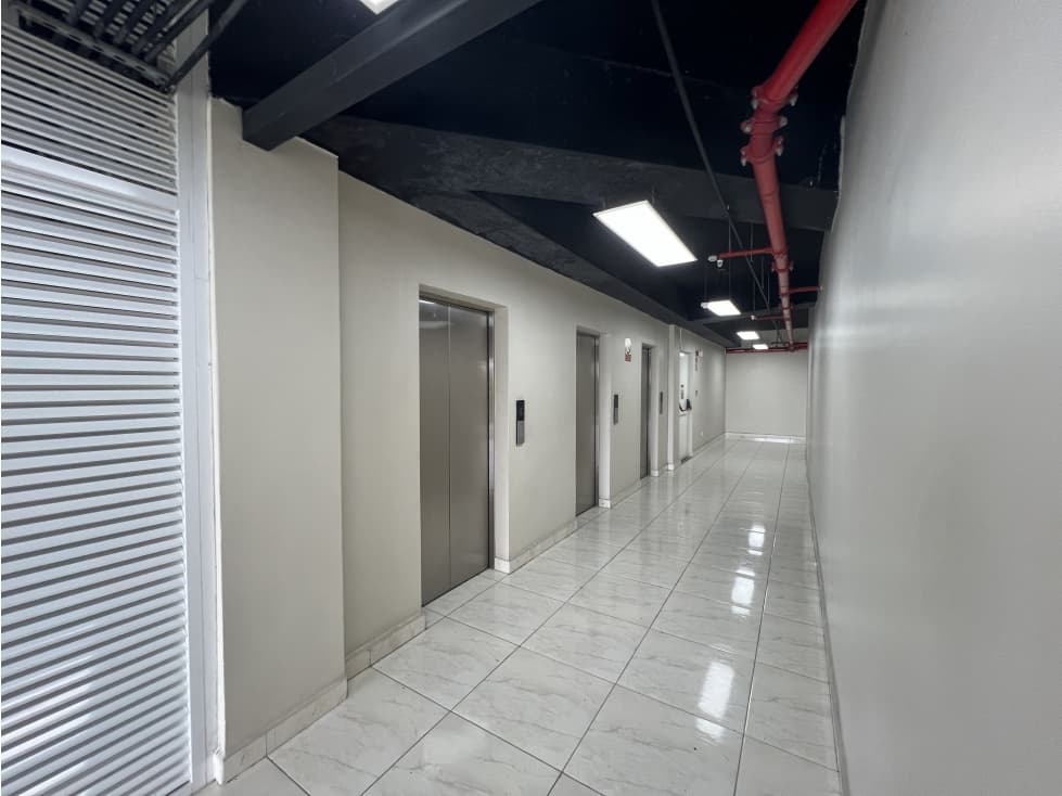 LOCAL COMERCIAL / THE SANDS / AV. BALBOA / 180 M2 / VACIO — foto 6