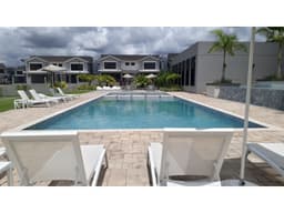 SE VENDE CASA EN BRISAS DEL GOLF PH AVENTURA DE 4 HABITACIONES Y PATIO