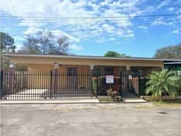 COCLE / NATA / 4 HABITACION / 2 BAÑOS / 308M / TERRAZA / PATIO