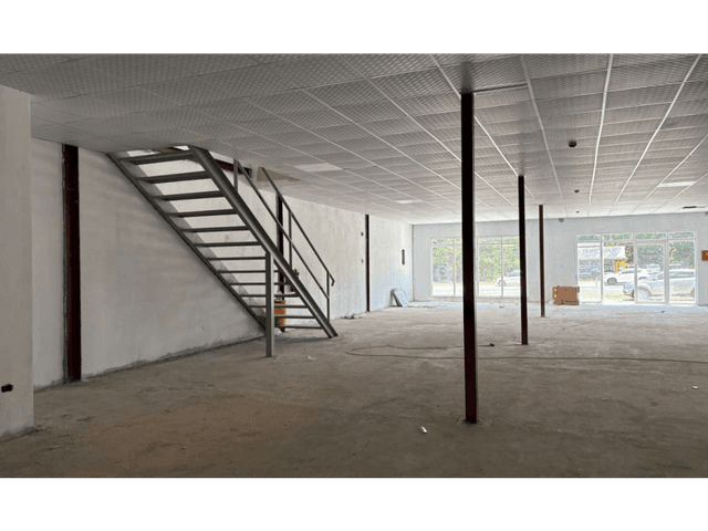 SE VENDE LOCAL COMERCIAL EN SAN JOSE 988 12 PARKING VIA INTERAMERICANA