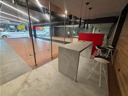 OFICINA / CALLE 50 / GALERIA 50 / 300M2 / 2 NIVELES / SOBRE VIA