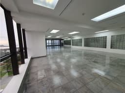 AVE BALBOA / TORRE BAC / OFICINA / 616M / VACIA / PISO ALTO YH
