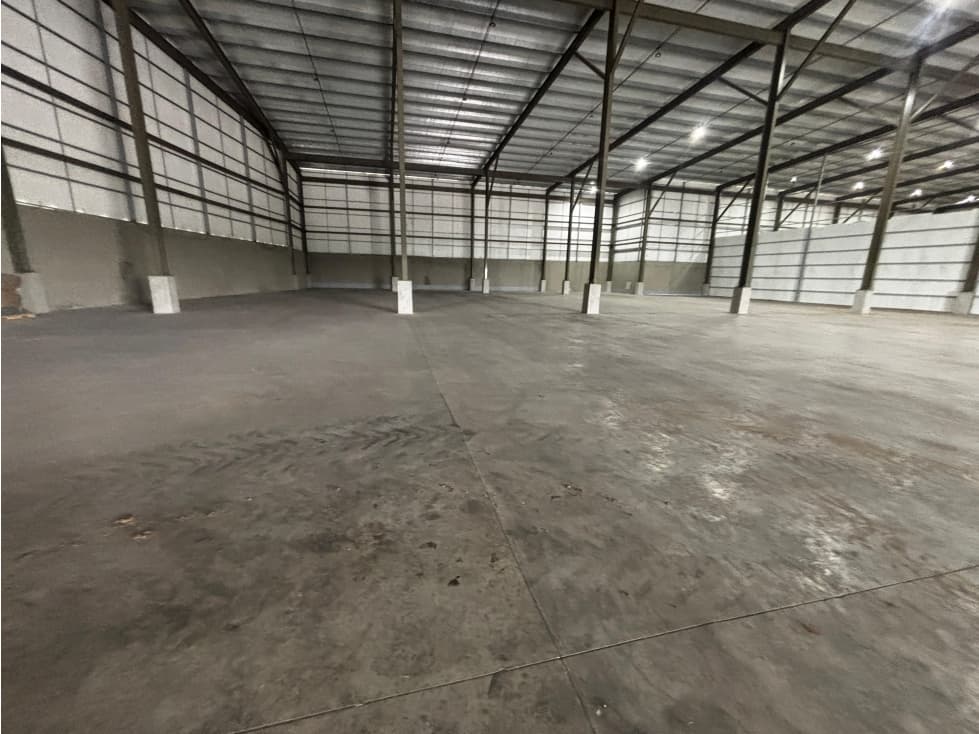 BODEGA EN LAS MAÑANITAS / USO COMERCIAL / 2738M / PARQUE INDUSTRIAL — foto 4