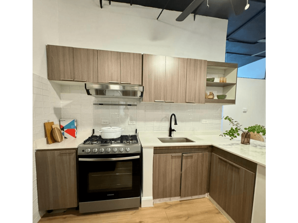 SE VENDE CASCO VIEJO CASCO ANTIGUO PLAZA CENTRAL 63M AMOBLADO — foto 5