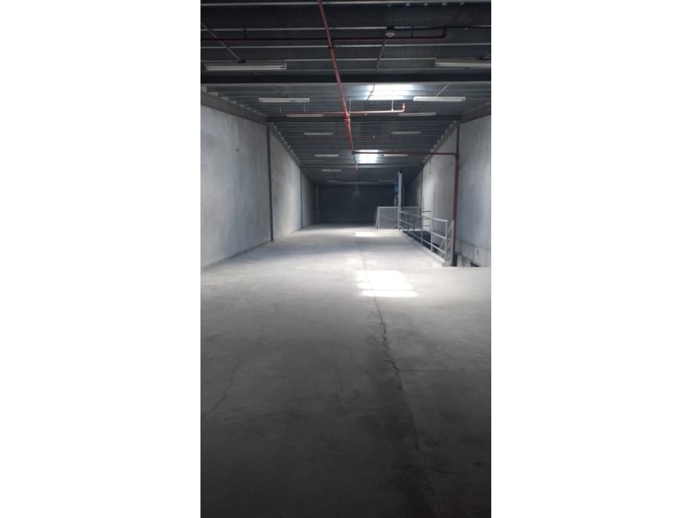 JUAN DIAZ MULTISTORAGE 500M CON PEQUEÑA OFICINA YG — foto 1