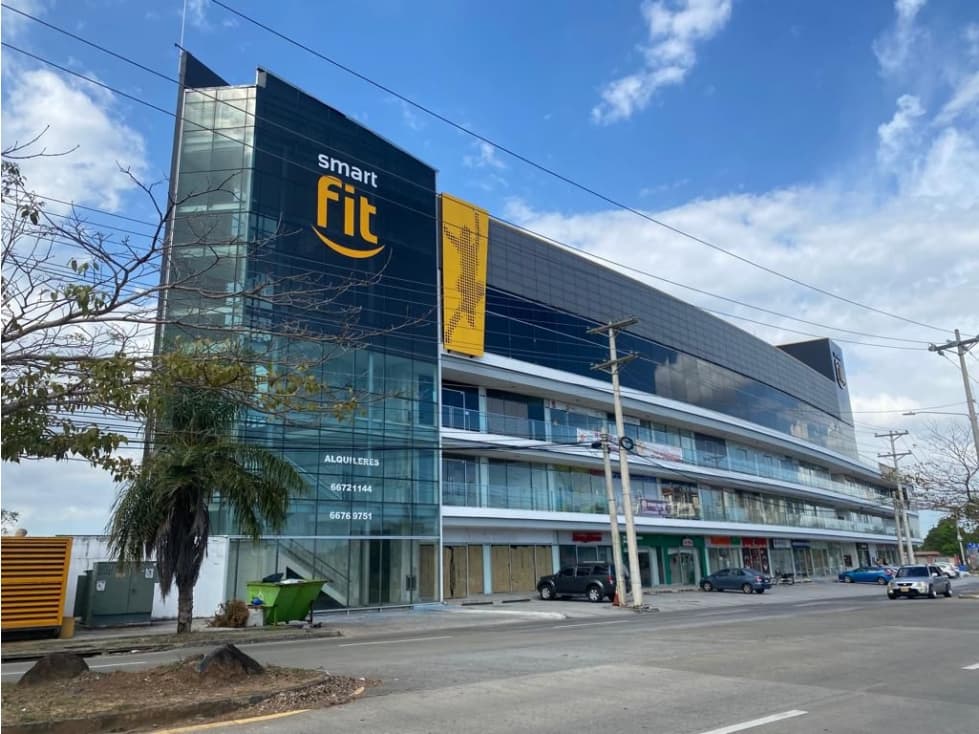 LOCAL / EDIFICO COMERCIAL VERSALLES / PLANTA ALTA / 118M2 / VACIO — foto 1
