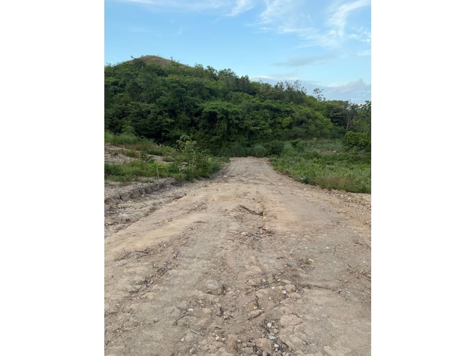 TERRENO / CHAME / EL CALVARIO / 972 M2 / LOTE PLANO — foto 6