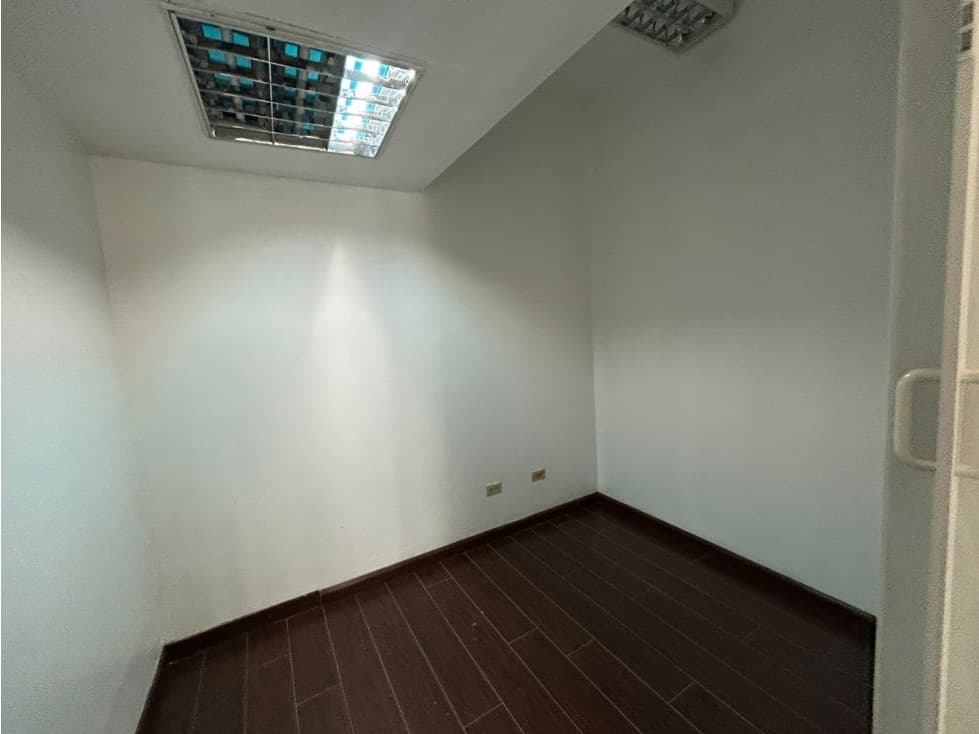 ALBROOK / LOCAL COMERCIAL / 78M / DIVISIONES / PISO MEDIO / SOBRE VIA — foto 3