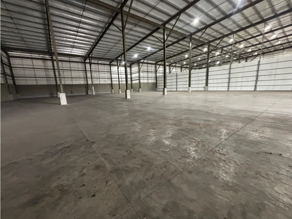 BODEGA EN LAS MAÑANITAS / USO COMERCIAL / 2738M / PARQUE INDUSTRIAL — foto 5