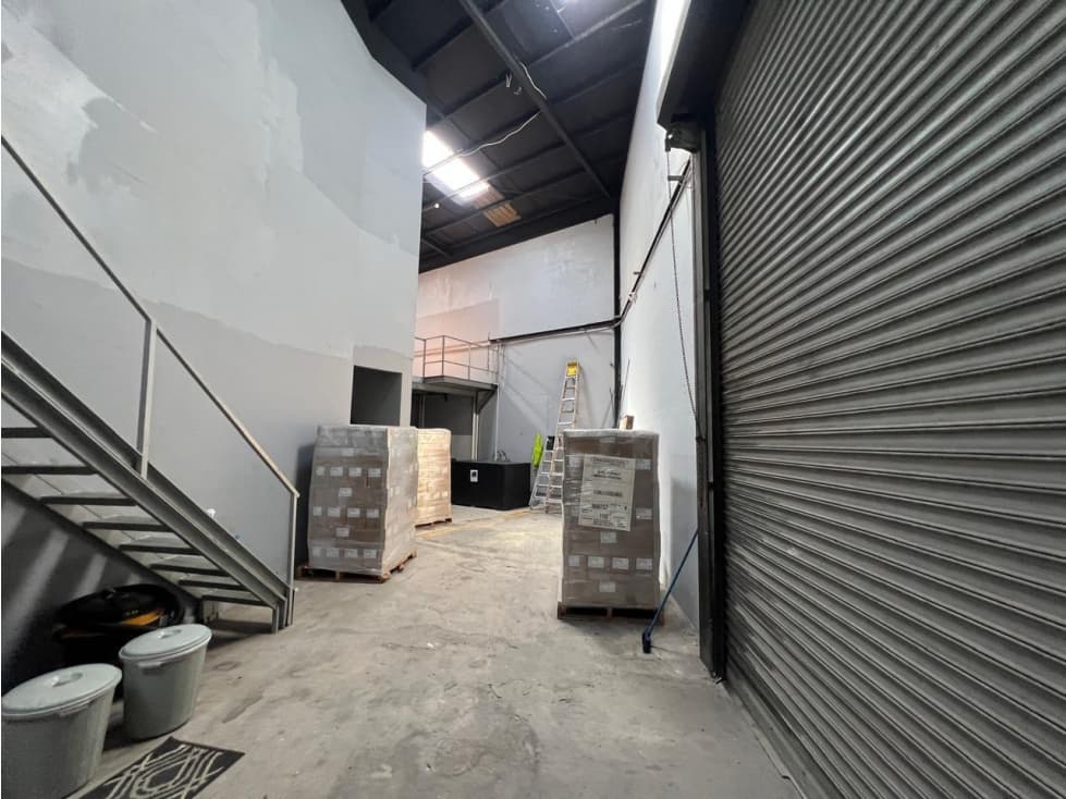 COSTA DEL ESTE / 265M / 2 PARKING / LOCAL CON BODEGA / SOBRE VIA — foto 5