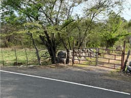 SE VENDE FINCA VIA ALTOS DEL MARIA DE 30 HECTAREAS FRENTE A CALLE