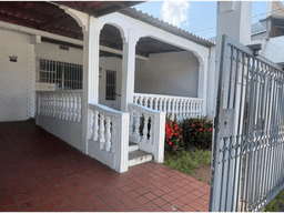 ALTOS DE CERRO VIENTO / 200M / 3 HABITACIONES / 2 TERRAZAS TECHADAS
