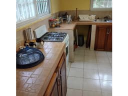 SE VENDE CASA EN COCLE LAS MINAS 10705 M2 CON ENTORNO NATURAL