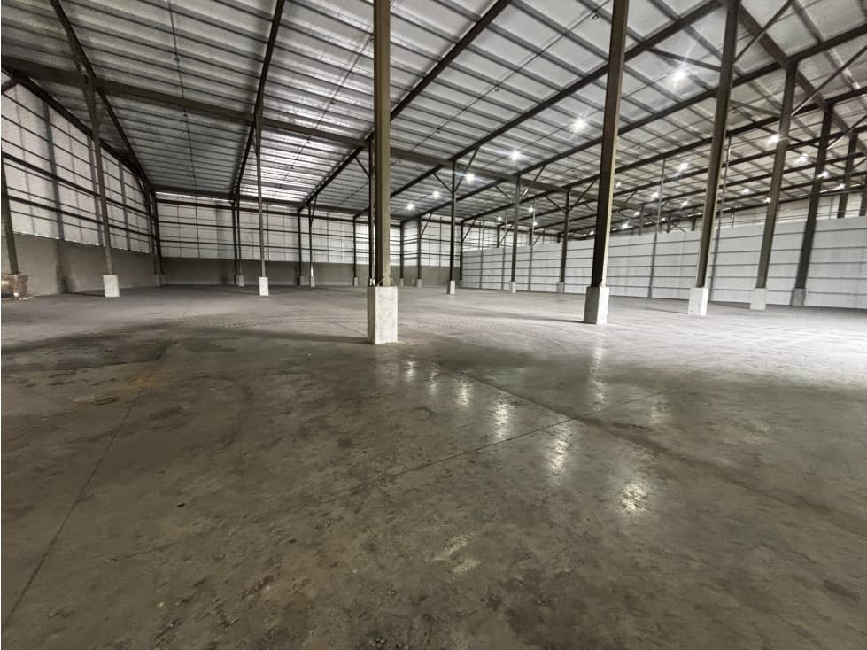 BODEGA EN LAS MAÑANITAS / USO COMERCIAL / 2738M / PARQUE INDUSTRIAL — foto 2