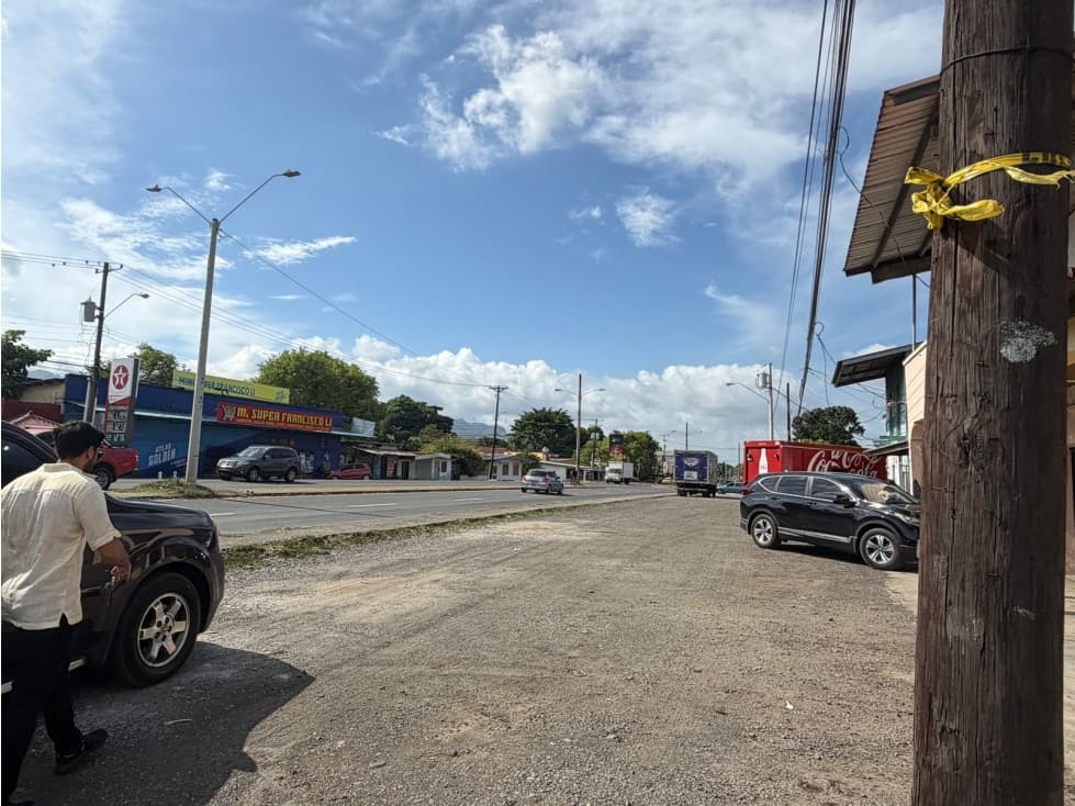 SE VENDE LOCAL COMENCIAL CHAME VIA INTERAMERICANA DE 242M — foto 3