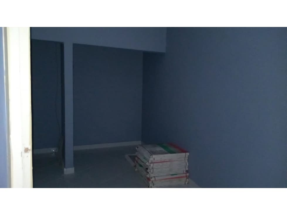 LOCAL / AVENIDA LA PULIDA / PH RIO PLAZA / 55 M2 / VACIO — foto 2