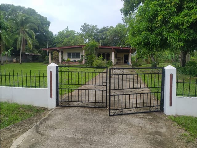 COCLE / CHURUBE / 2 HABITACIONES / 2000 M2 / CERCADA / PATIO / TERRAZA