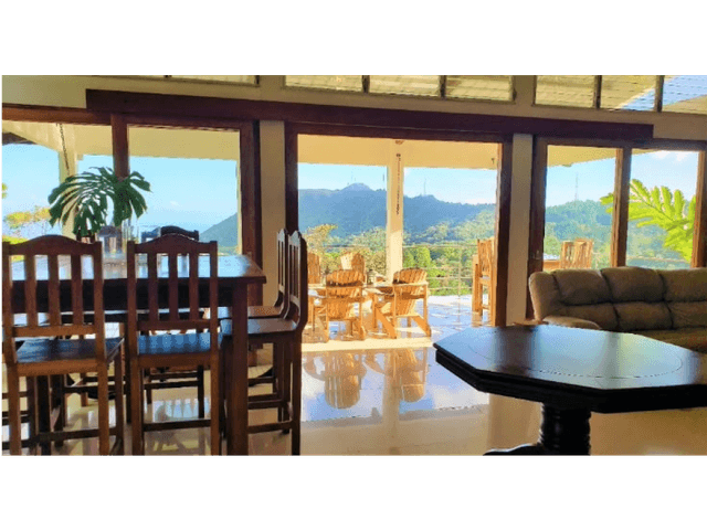 COCLE / VALLE DE ANTON / 2 HABITACION / 130M / VISTAS A LA NATURALEZA