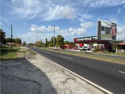 SE VENDE LOCAL COMENCIAL CHAME VIA INTERAMERICANA DE 242M
