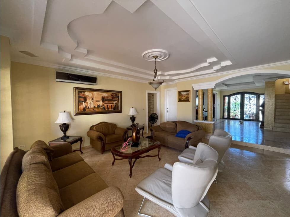 RAINFOREST VILLAGE / ANCÓN / 4 HABITACIÓN / 762M / PATIO / TERRAZA — foto 3