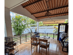 SE VENDE CASA EN LAS CUMBRES PH QUINTAS DEL LAGO CON TERRAZA Y PATIO
