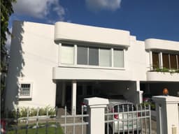 OBARRIO / CASA DE DOS NIVELES / RESIDENCIAL O COMERCIAL / 500M2