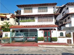 HATO PINTADO / 3 HABITACIONES / 400m2 / 3 TERRAZAS / 3 NIVELES / Y