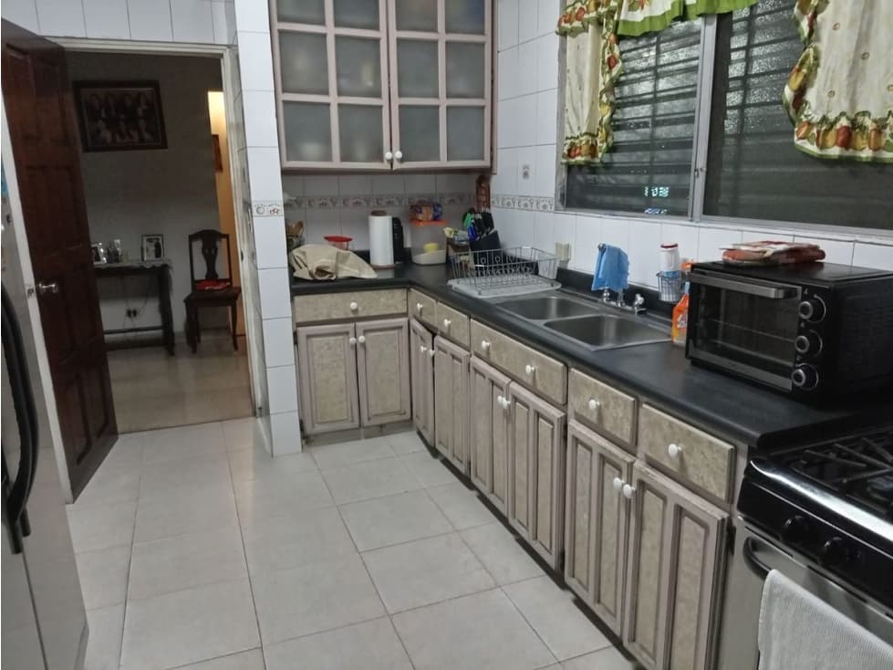 SE VENDE AMPLIA CASA BETANIA 244 m2 BALCON — foto 5