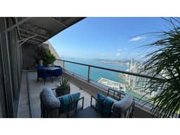 PUNTA PACIFICA / TOC TRUMP / PENTHOUSE / 300M / VISTA AL MAR