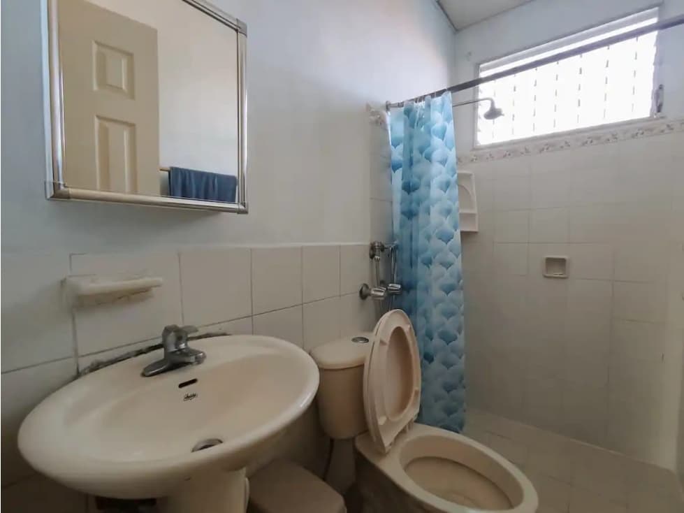 VENTA DE CASA EN VILLA LUCRE CON 2 PARKING Y TERRAZA — foto 3