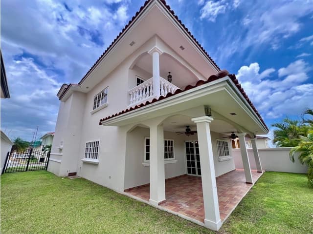 SE VENDE CASA ANCON LAS HUACAS RAINFOREST VILLAS 450M 4 HABITACIONES