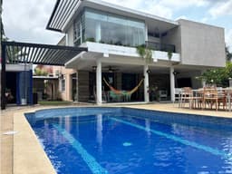ALTOS DE PANAMA / CONDADO DEL REY / 5 RECÁMARAS / 768m2 / PISCINA