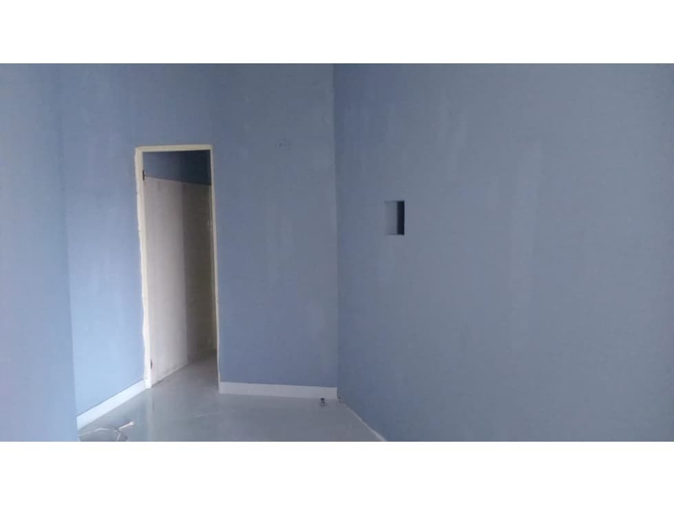 LOCAL / AVENIDA LA PULIDA / PH RIO PLAZA / 55 M2 / VACIO — foto 1