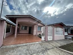 SE VENDE CASA EN ARRAIJAN URB. EL EDEN CON 3 HABITACIONES Y PATIO