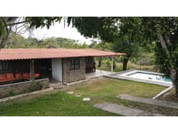CHAME / NUEVA GORGONA / 6 HABITACIONES / 1250 M2 / PISCINA / AMOBLADA